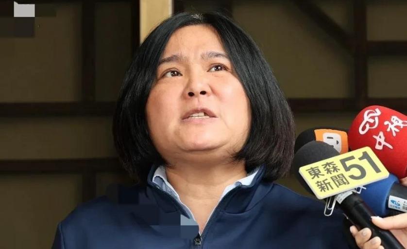 金门县相关人士陈玉珍曾表示：“金门属于中华民国，如果解放军要收复金门、要求我们投