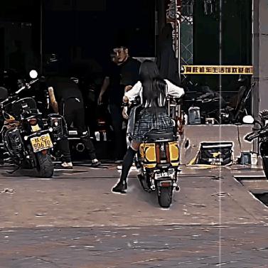 难怪小妹喜欢黄毛，太帅了[捂脸哭][捂脸哭]