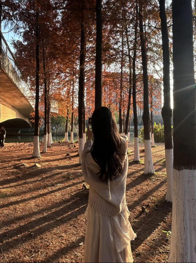 人生这条路，老天爷不会让你太圆满，或许老婆败家，或许老公不顾家，或许孩
