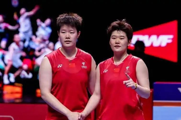北京时间5月30日下午，刚刚结束了一场2026年新加坡羽毛球公开赛女双半决赛，世