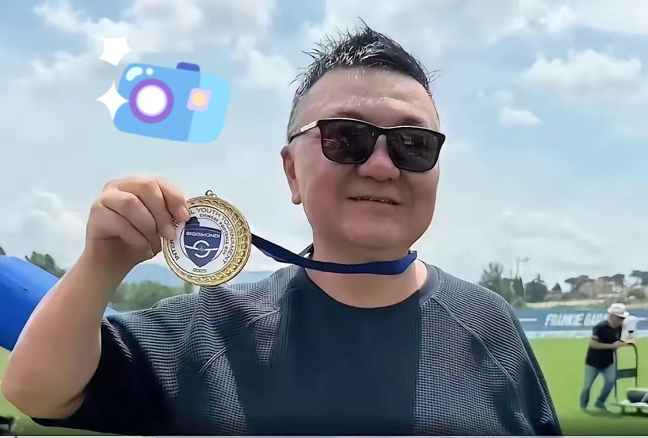 足坛传来好消息，董路获得了意大利官方发放的国际教练证，这个证含金量非常高，并且获