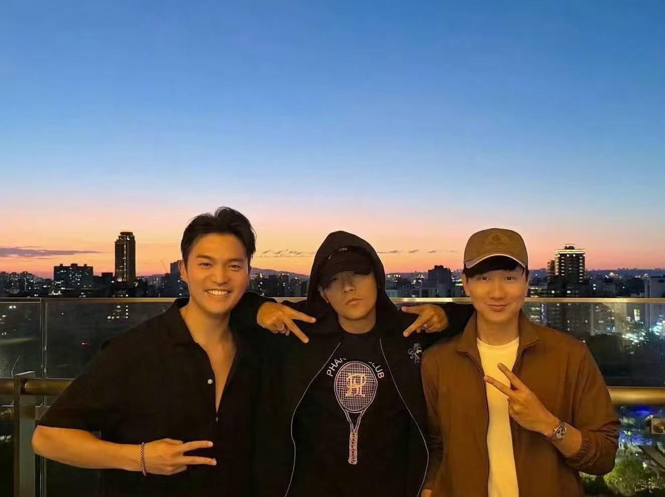 周杰伦一直都是最爱耍帅扮酷的那一个