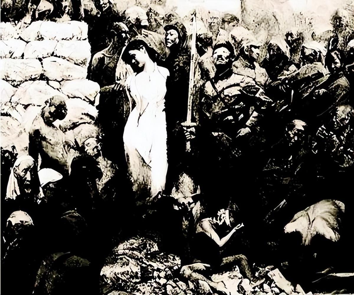 女人被俘后有多惨？日本女军医：一个白俄女人遭遇了禽兽暴行。1943年秋天，哈尔滨