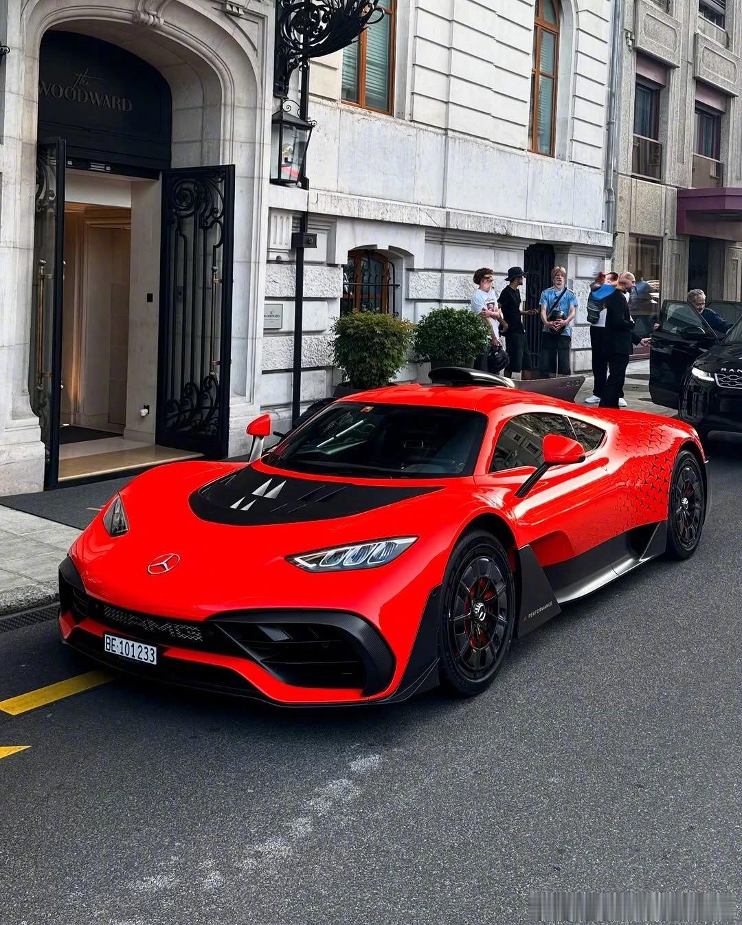 MercedesAMGProject1，好像第一次见红色，太哇塞了