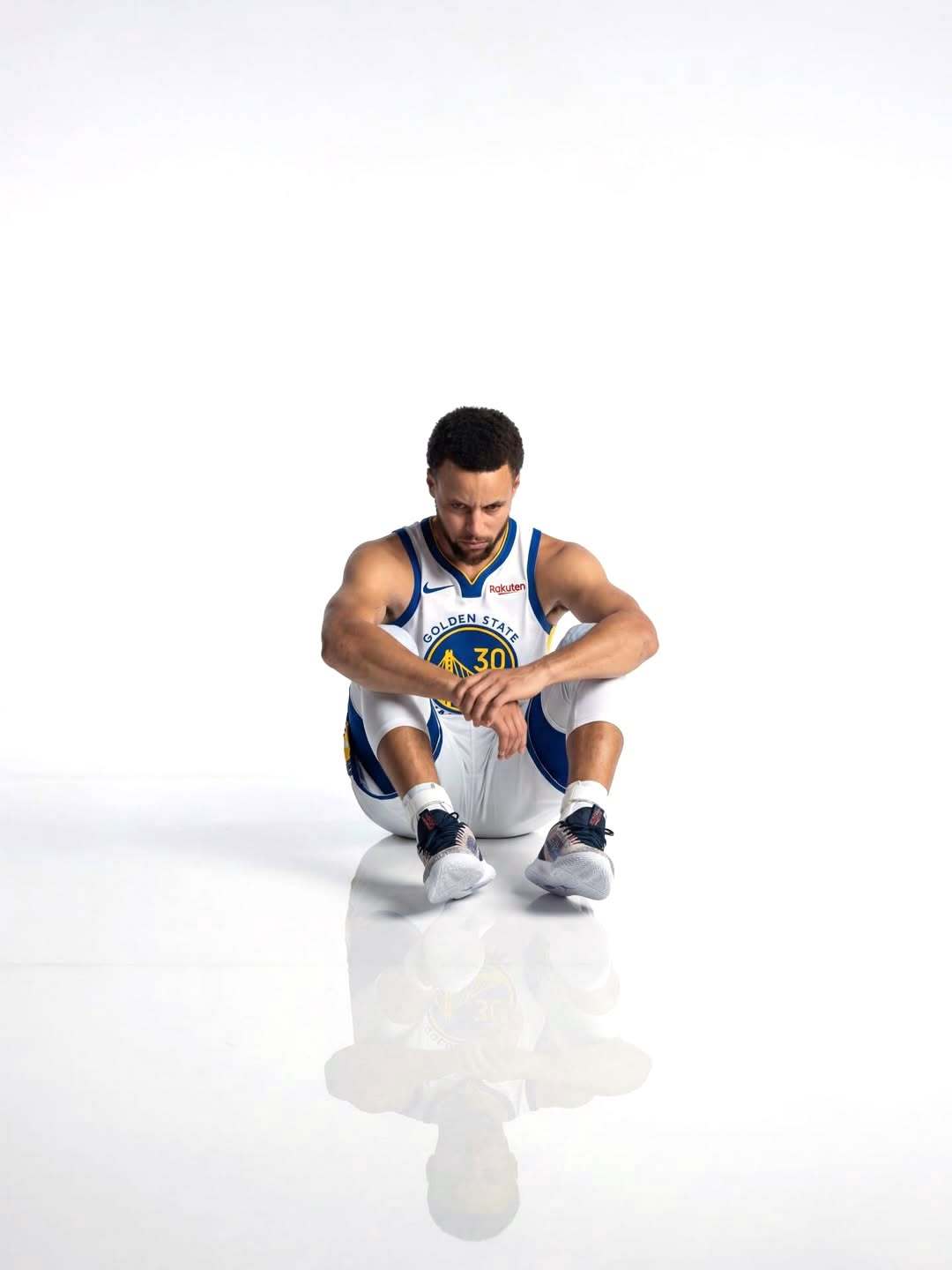 问：库里会缺席全明星正赛吗？答：库里大概率会缺席2026年全明星正赛，影响很明确