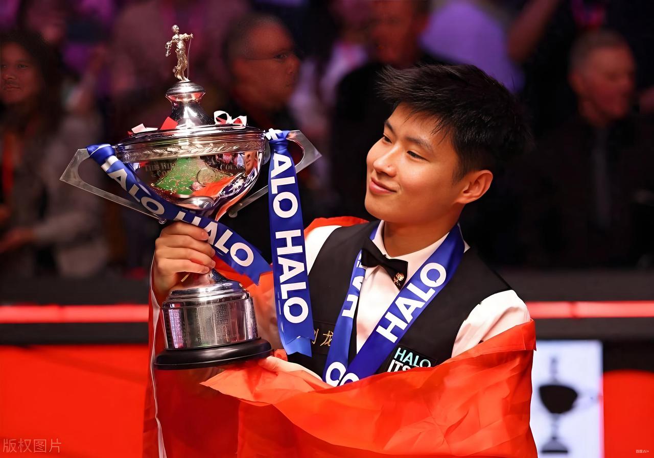 创下三项纪录：赵心童夺利雅得锦标赛冠军北京时间11月22日，中国斯诺克名将赵