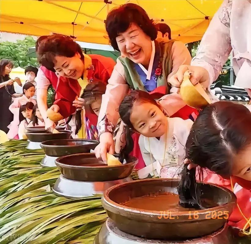 首尔那边静悄悄的。7月15日过去两天了，韩国文化部门没拿出任何东西。联合国要他们