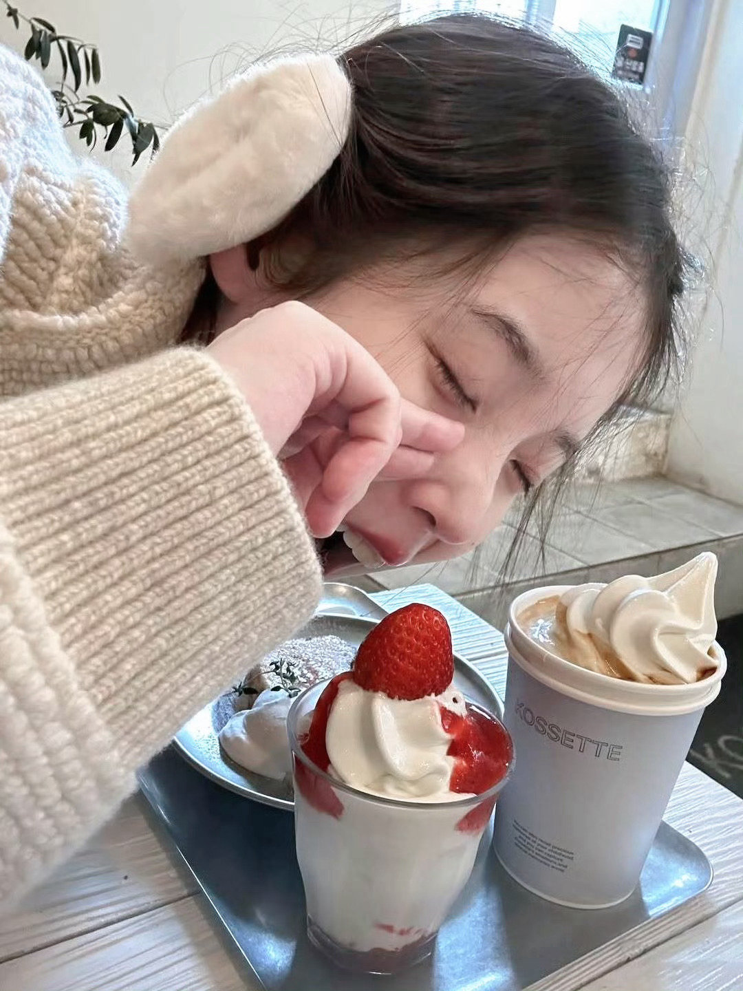 #IU#感觉很萌就发了🐰​