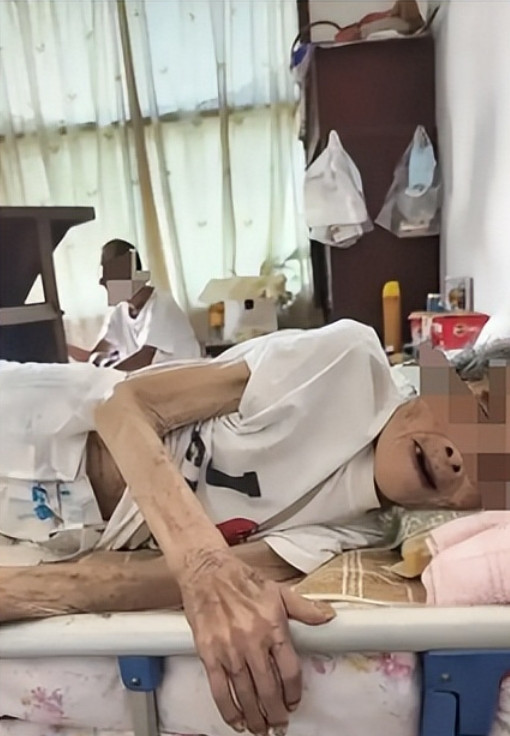 上海，男子20岁时，和父母大吵一架，就离家出走，30多年来，对父母不闻不问，甚至