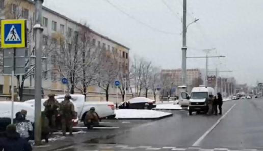 太颠覆认知了，俄罗斯斯塔夫罗波尔市差点出大事，一名18岁年轻女子怀揣着威力堪比4