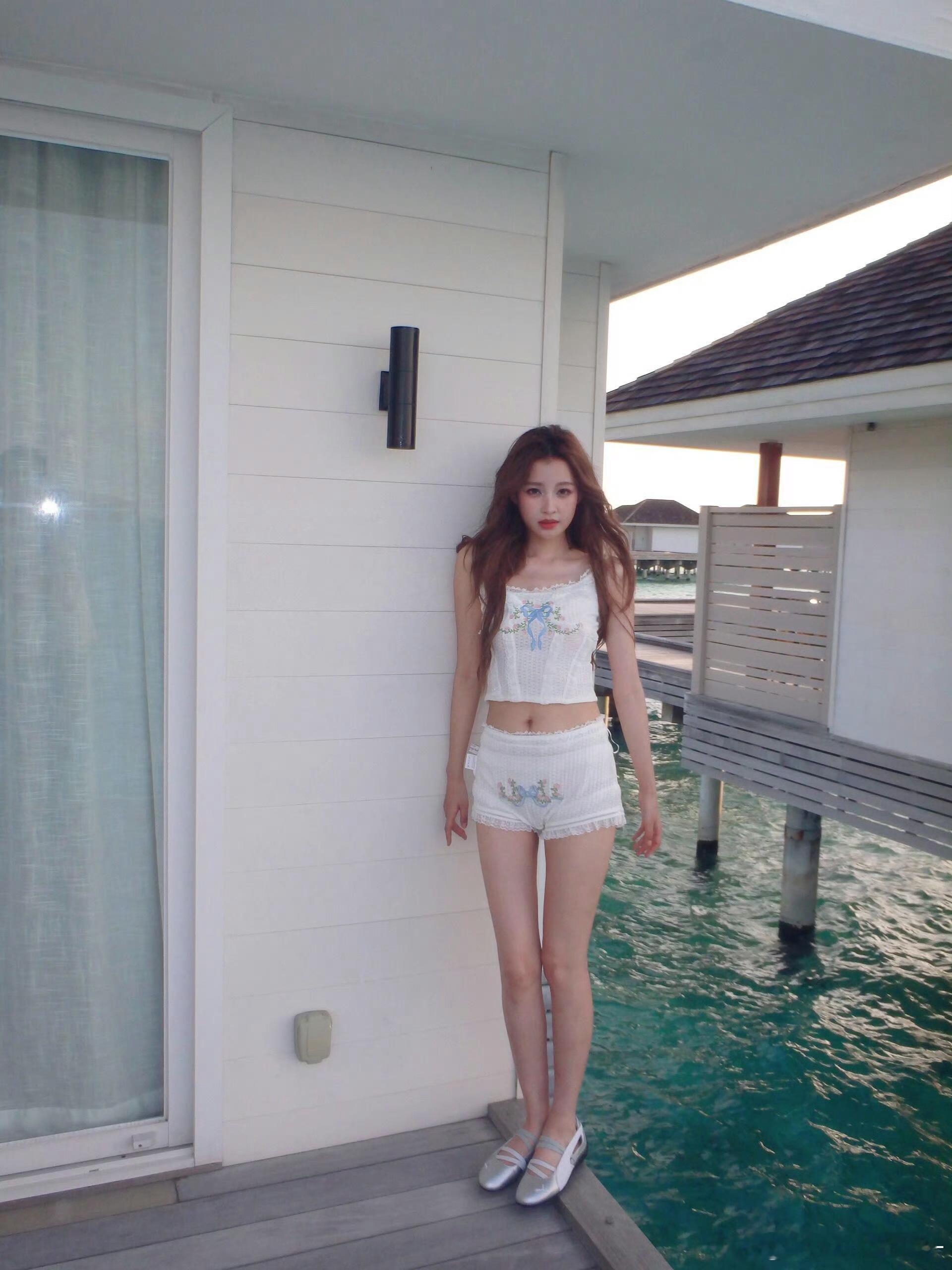 孙怡幼态脸高妹孙怡这小腿真是跟我胳膊差不多粗了好奇她到底吃饭吗