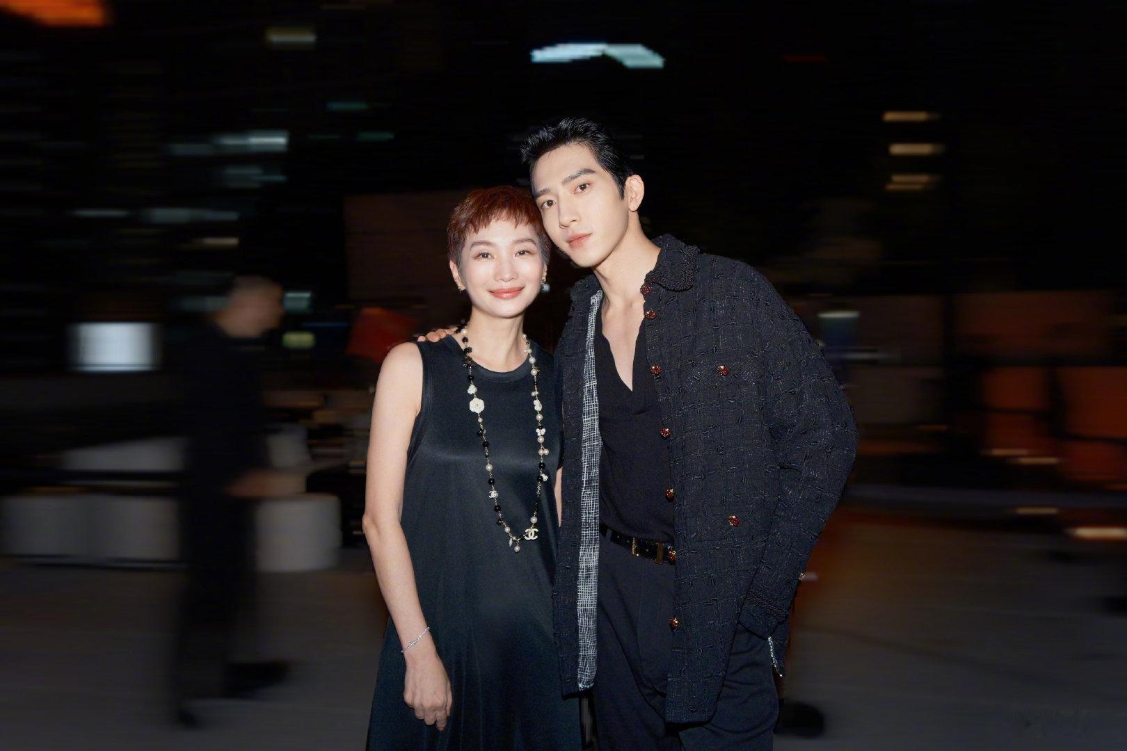 美的美，帅的帅🎉和刘雯、井柏然、张钧甯相聚上海浦东美术馆CHANELlaGaleriedu19MS
