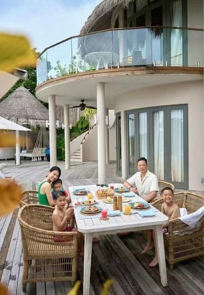 胡杏儿是嫁给了爱情，还是嫁给了豪门？