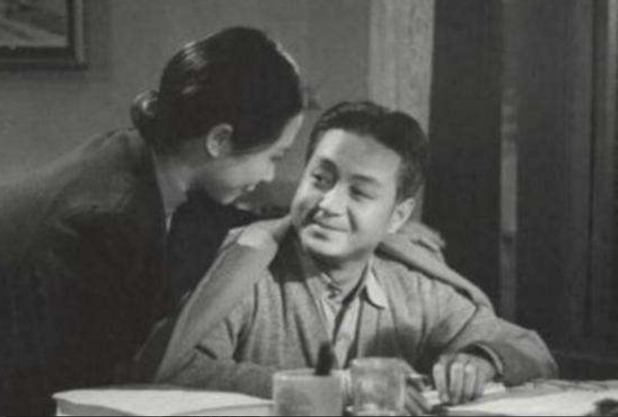 1949年，一位榆林分局的军代表，诱骗了一位国民党官员的姨太太，两人不正当地走到