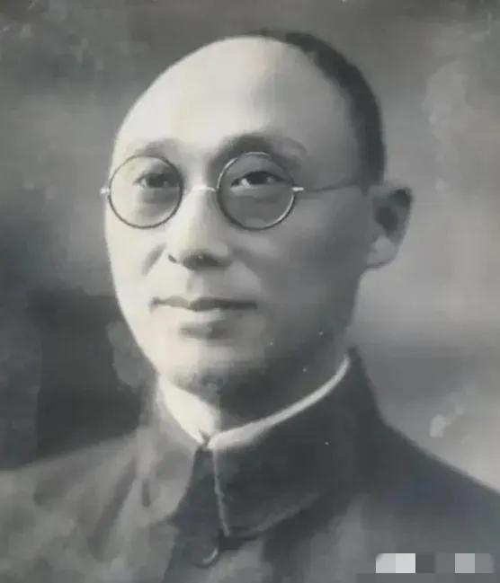 1939年，蒋介石送他当炮灰，企图借助日军之手除掉他，谁知，他却带着川军在湖北大
