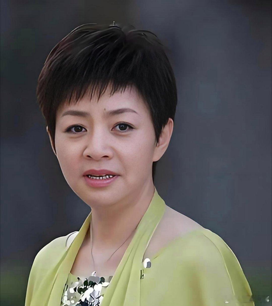 宋丹丹就是宋丹丹！她把北京价值千万的别墅公证成孙子财产，法律上彻底堵死英达的经济