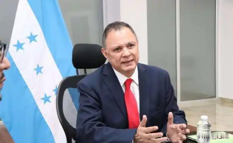 洪都拉斯总统放狠话！中方若不给足够利益，一个月后考虑断交，外交局势骤变还没正