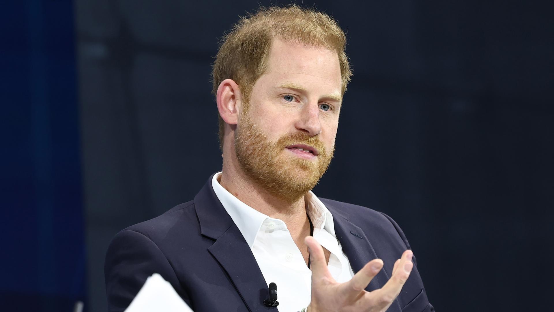 “想与家人和解!”英国哈里王子表示想与英国王室成员重归于好!引发热议!
