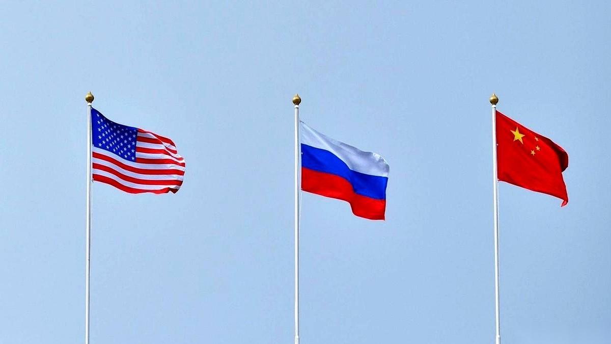 翻开现在的国际新闻，你会发现一个很现实的情况：欧洲哪怕好几个国家捆在一起，说话的