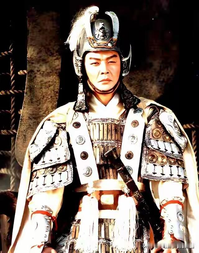 说起94版《三国演义》里那些日本盔甲，好多人都说是当年资料不够，情有可原。我告诉