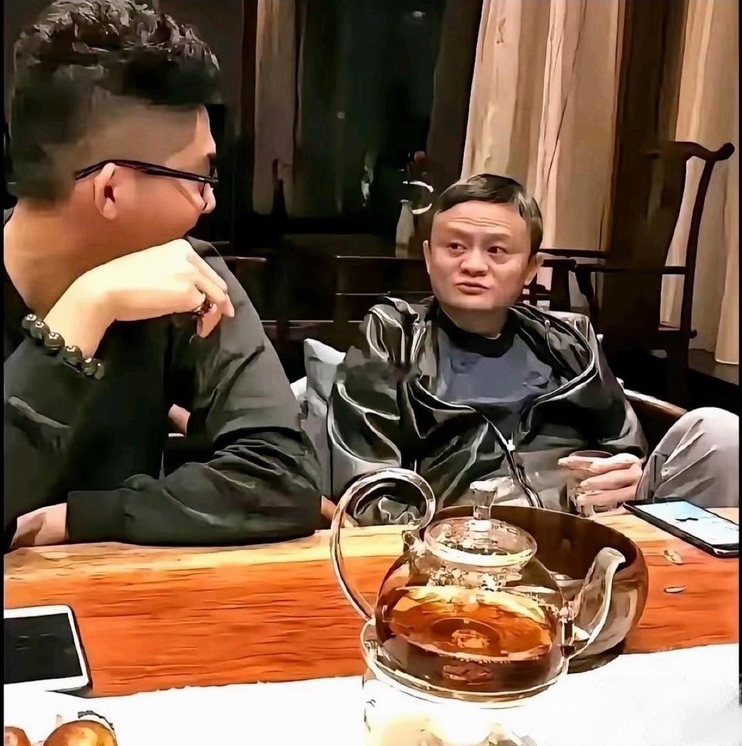 我还一直以为马云挺‏‎朴素的呢。