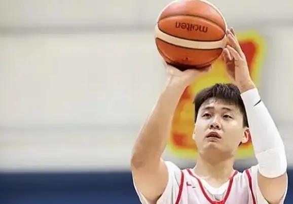 CBA休赛期大瓜连爆！赵睿交易、广东截胡、徐杰反转全安排赵睿交易动真格！首钢拟