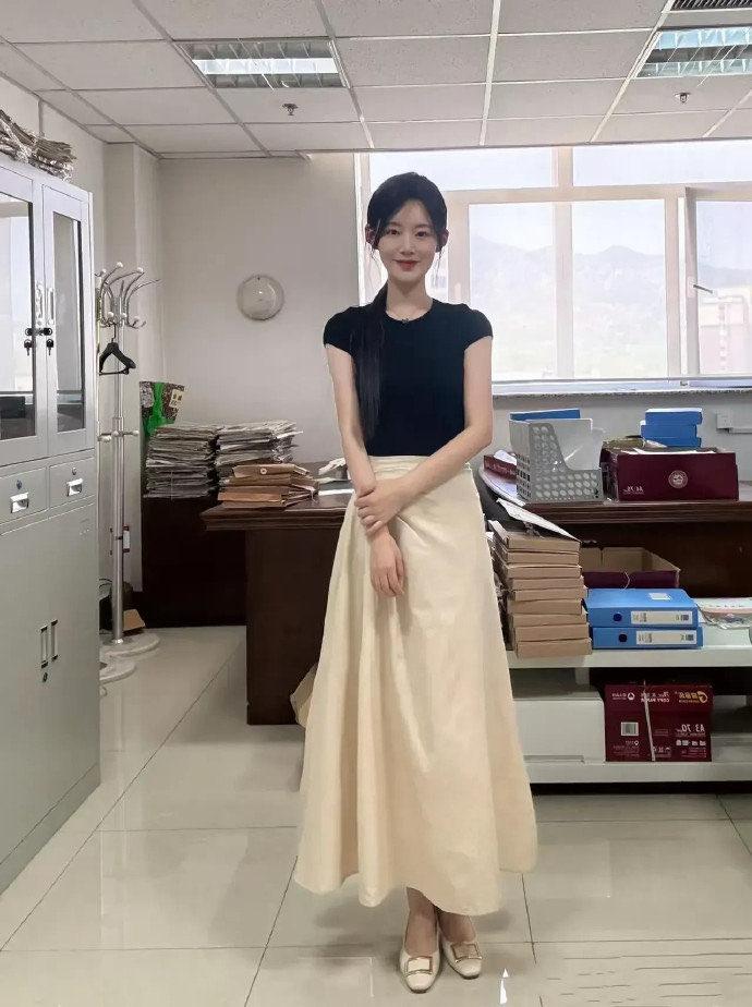 你们觉得头发扎起来好看还是不扎更好看？