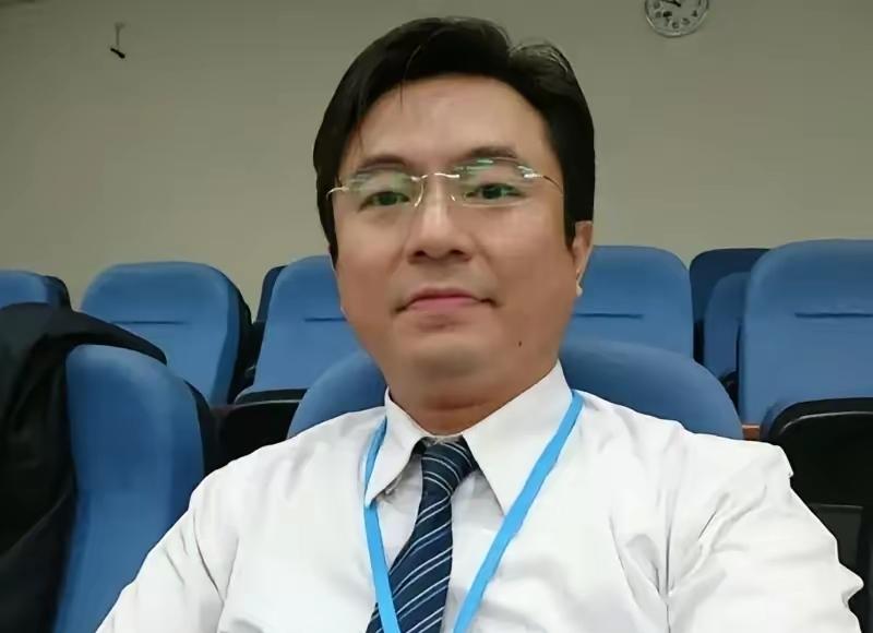 已为你生成文档台湾一名县议会秘书递完辞呈，一家三口分批消失，电话打不通、上门