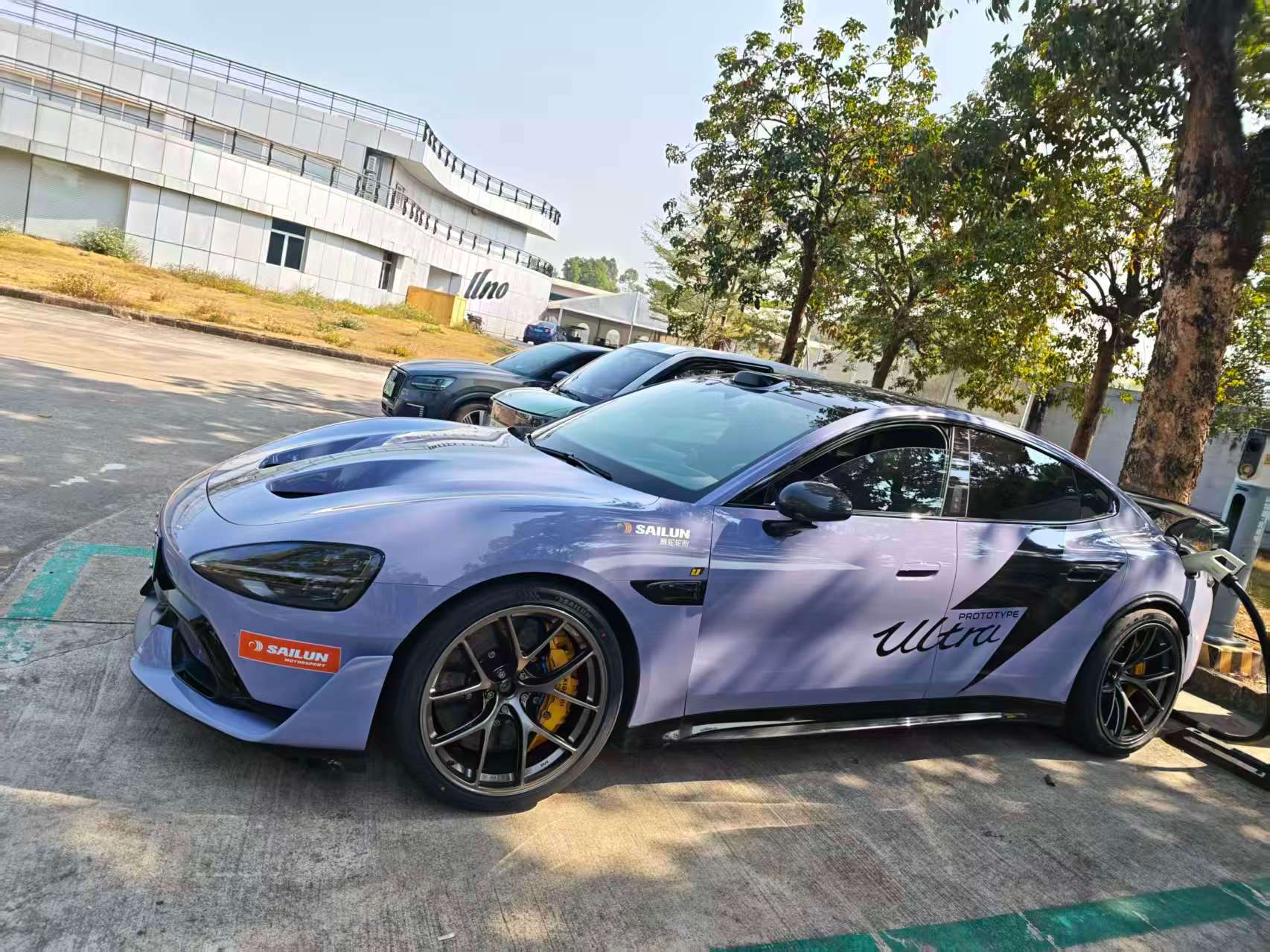 今天浙赛新速，规矩是正赛仅2个飞行圈，小米SU7Ultra民间车主李惠炜，正式