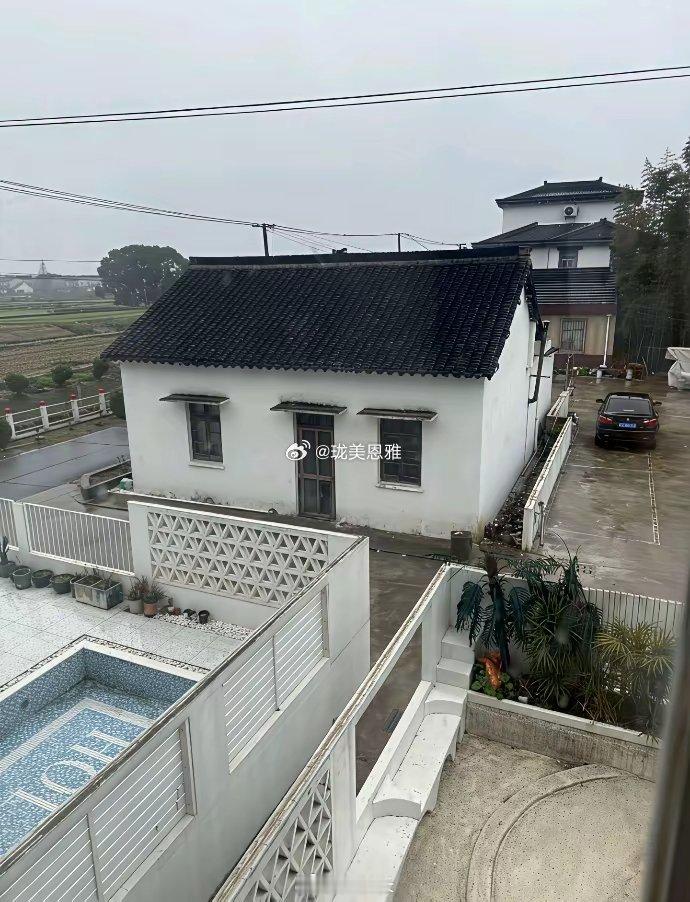 上海迪士尼旁边就长这样，去过的嘴真严啊
