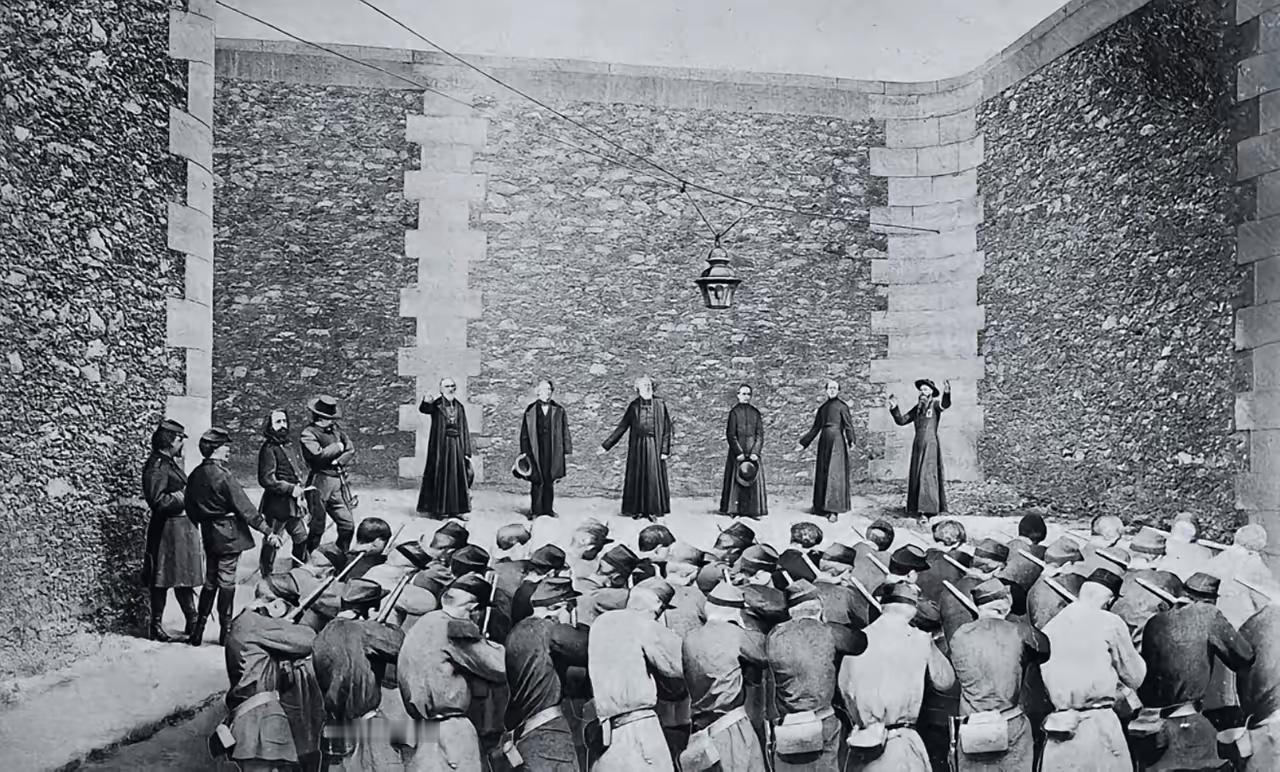 1871年5月24日一批被俘巴黎公社社员在罗盖特监狱被处决。5月28日晚，公社最