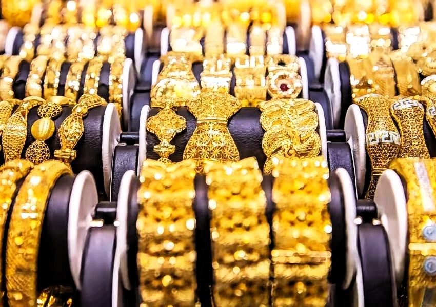 来消息了！特朗普这是彻底不装了！就在刚刚过去的这一周，美国直接对黄金动用