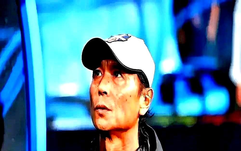 青岛海牛靠1分活着，梅州客家4球崩盘直接下去了。2025年足协可能不直接降级了