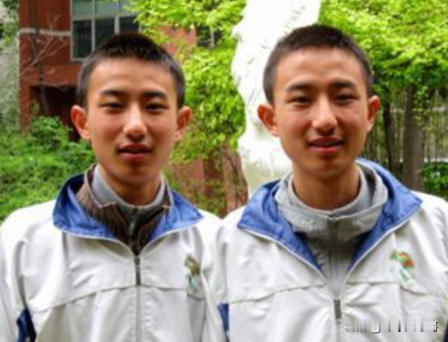 黄骄阳，全国数学竞赛第一名，国际奥数满分金牌，清华姚班天才学子，哈佛大学顶尖博士
