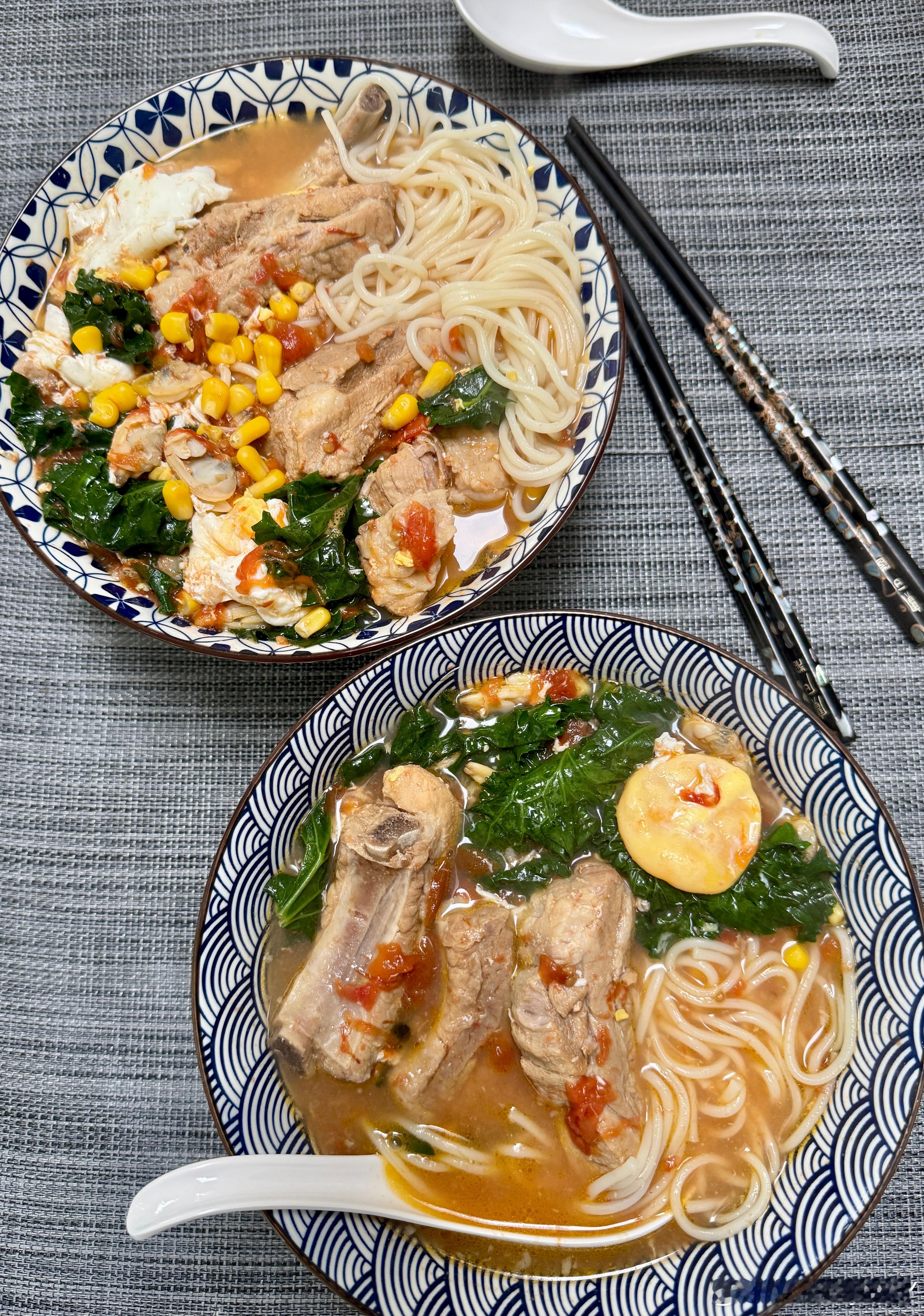回家后的第一餐“二人食”吃面，嚼草。海外生活二人食家常饭​​​