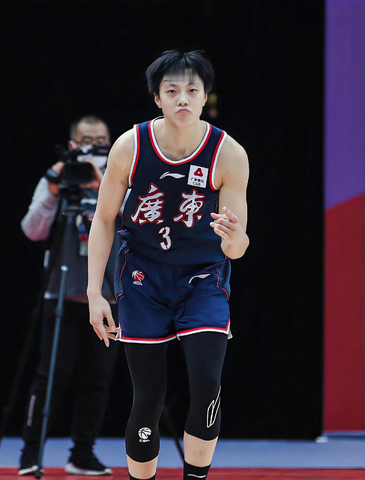 太顶了！广东队107-97击败山西，这三位本土球员为赢球立了大功！1. 王少杰