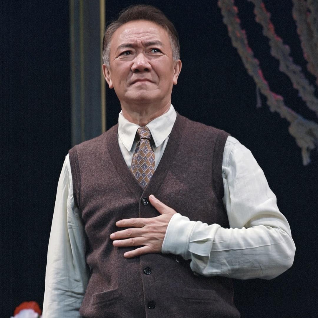 我问我65岁的老妈，为啥李幼斌要把父母送进养老院，而不请保姆照顾？我妈白了我一