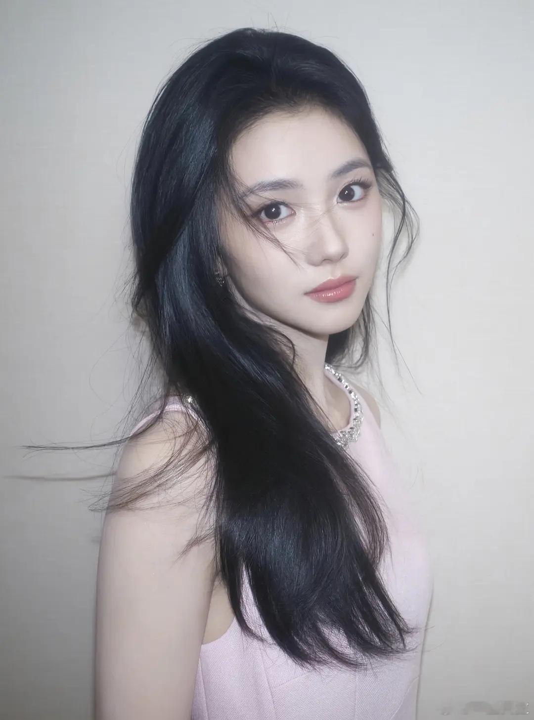 已经有大花风范了这张脸美得无可挑剔​​​