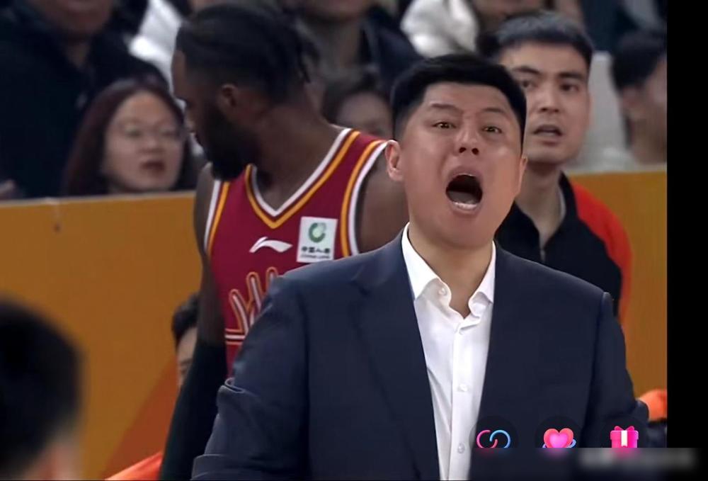 徐昕打爆刘传兴，威金顿羞辱迪亚洛，广州客场送山西四连败，潘江欲哭无泪。昨晚广