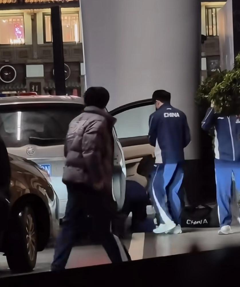 WTT重庆冠军赛这冷门，够意外的。男单世界第一王楚钦，2-4输给日本的松岛辉