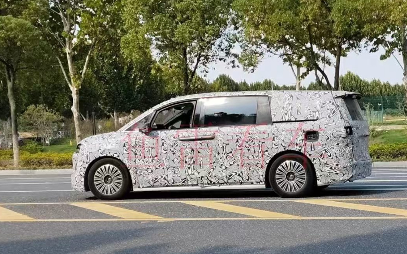 现在有点好奇鸿蒙智行的首款MPV会怎么做，毕竟给的是智界，还是9系列，其实我感觉