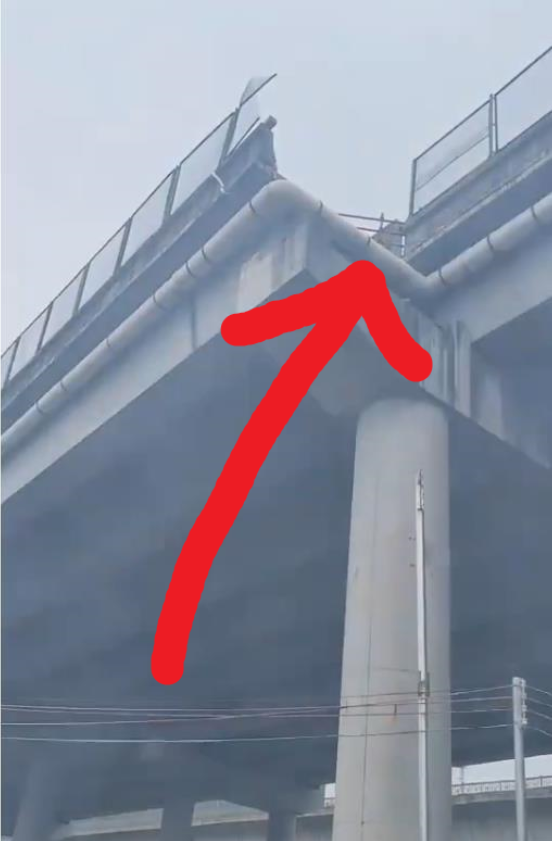 揪心！东莞高架4车道变3车道，突现断头路！已经有车掉下去了，造成了5人伤亡！