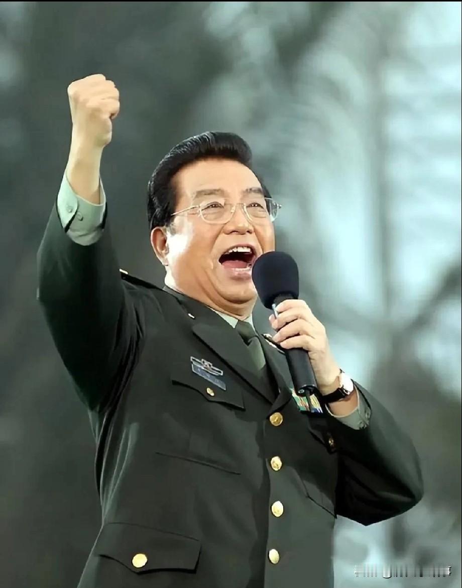 1990年，李双江要娶学生梦鸽。母亲老泪纵横道：