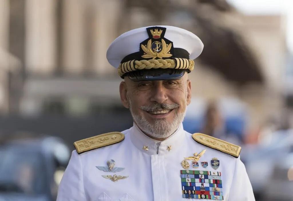 北约军事委员会主席、意大利海军上将朱塞佩·卡沃·德拉戈内接受英国《金融时报》记者