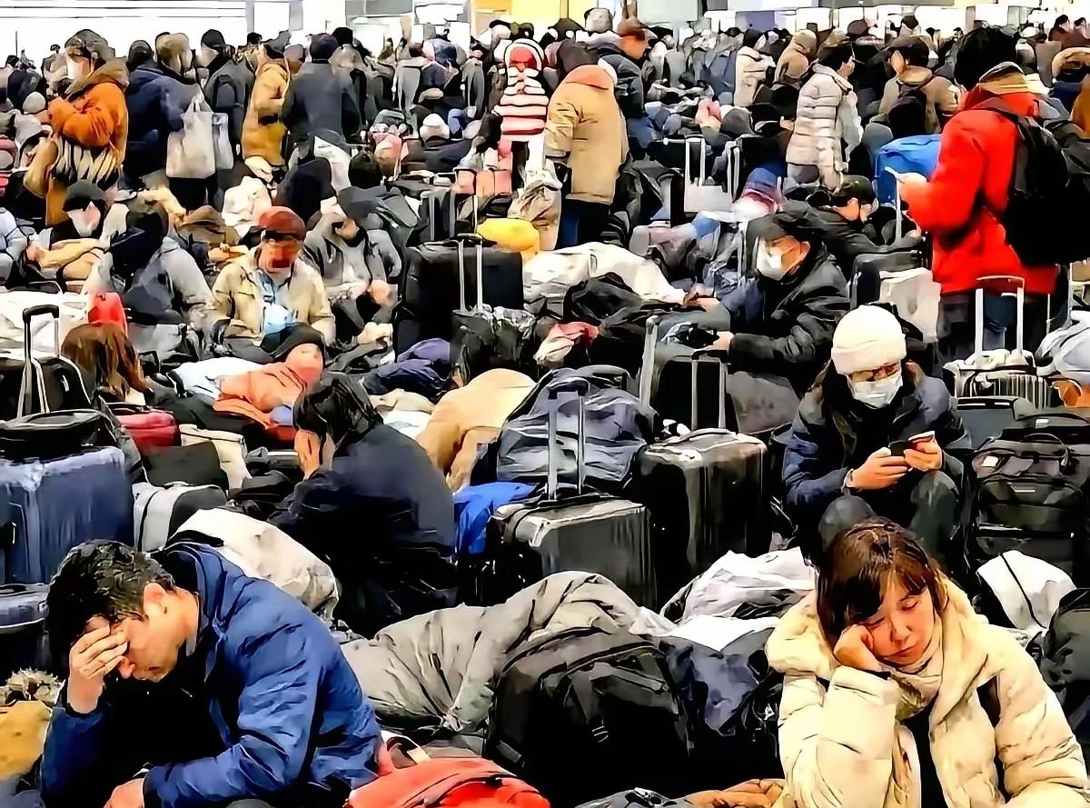 “派包机！必须派包机来接我们！”听听这声嘶力竭的呐喊，来自刚刚还在北海道朋友圈