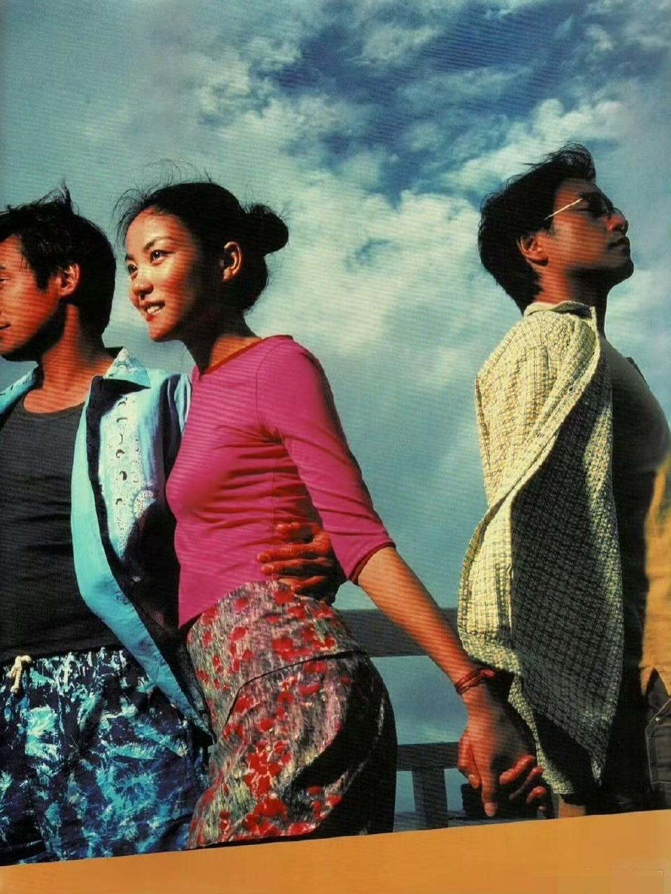 王菲的美貌如天仙下凡，却似乎缺少一种令人心动的吸引力，无论与谁站在一起，都难以擦