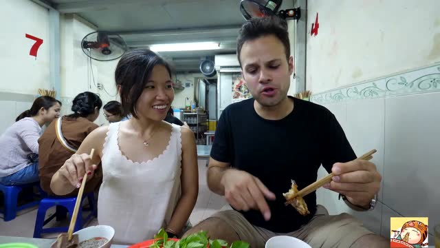 广场与朋友美食品尝河内老外,出乎意料的是结2014女性万达美食节广州时间图片