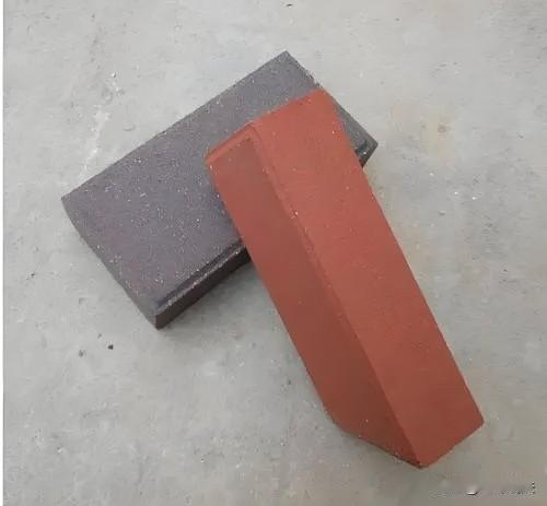 陕西西安，一初中生读课外书玩手机，被老师批评，他骑车回家，直奔27层，然后一跃而