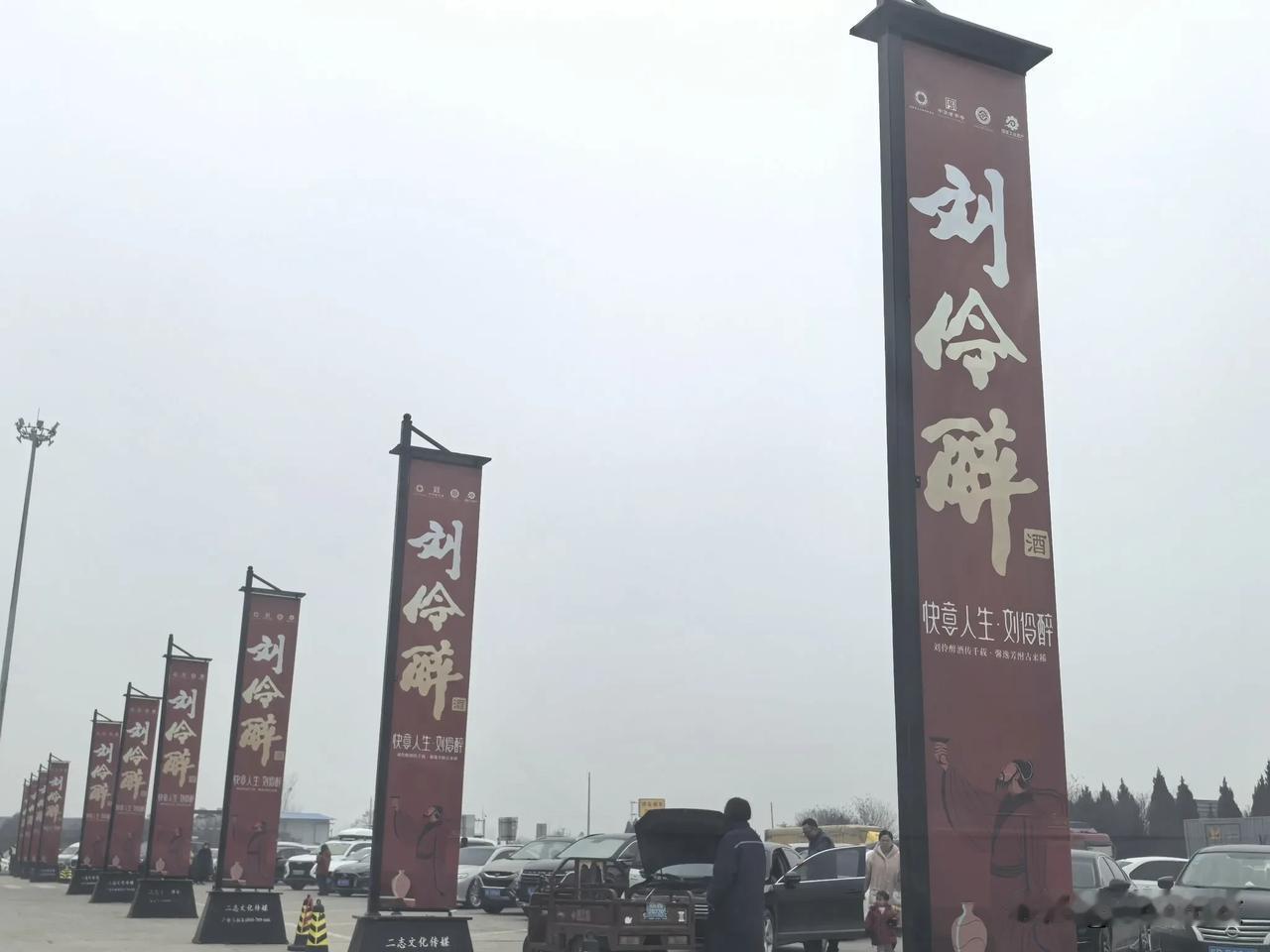 高速行车，每次都会有莫名其妙的堵车，等你到前面一看，也没有事故发生。那基本上是