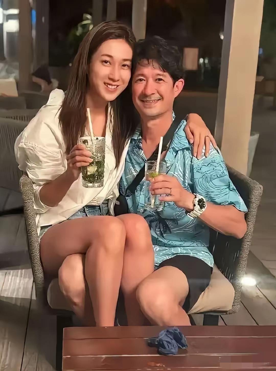 杨幂曾经说过，不管多么轰烈的爱情，都逃不过柴米油盐，婚姻的开始再怎么甜蜜，也